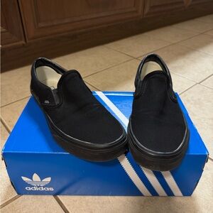 Classic Slip-On Shoe, Vans, Black